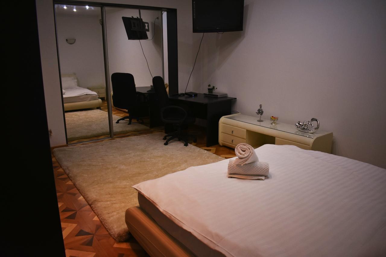 Grand Central Accomodation Sala Palatului Бухарест Экстерьер фото